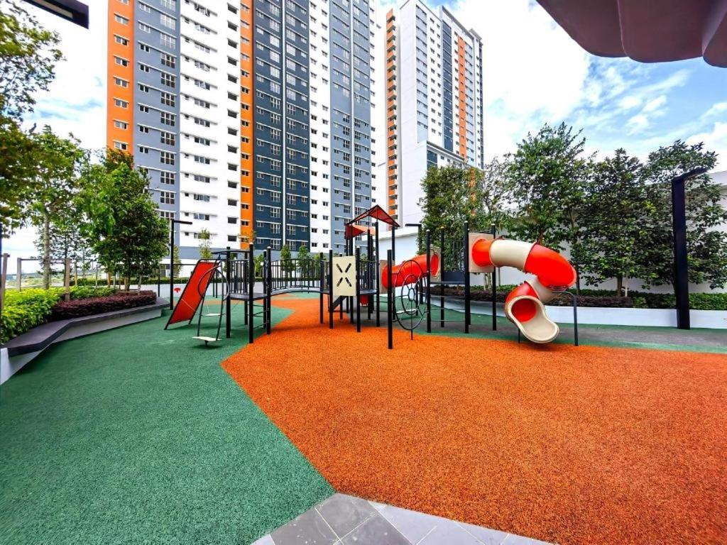 Cozy Kota Warisan @alanis @klia Apartment Sepang